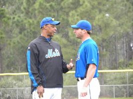 Daryl Strawberry, left. By slgckgc - Darryl Strawberry and Jeff Francouer, CC BY 2.0 Wikimedia Commons