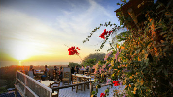 costa-rica-news-santa-teresa-nightlife